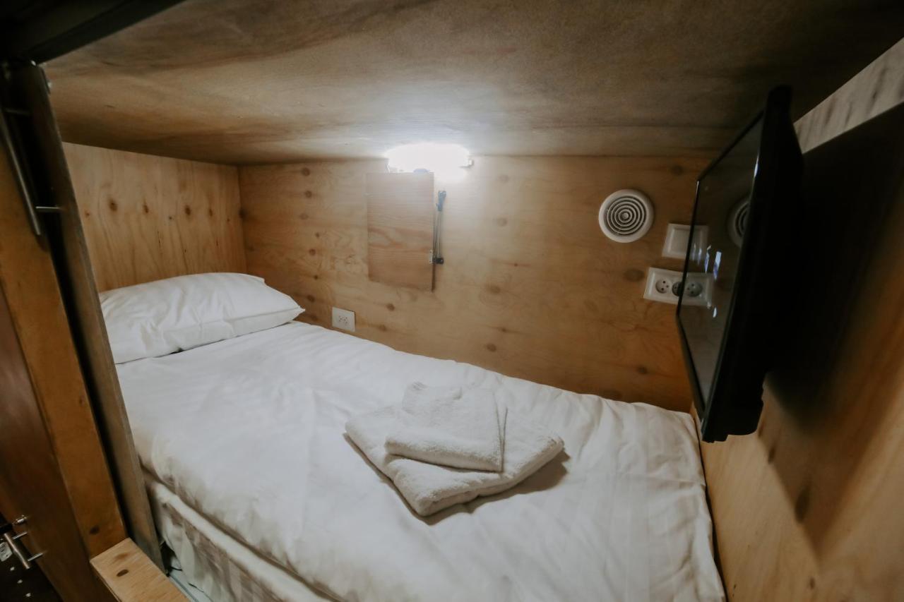CAPSULE Hotel Osh Buitenkant foto